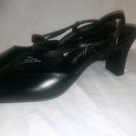 Black vintage style heels - Picture 3 of 3